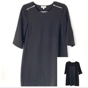 Umgee black shift w/back pleat and zipper shoulder